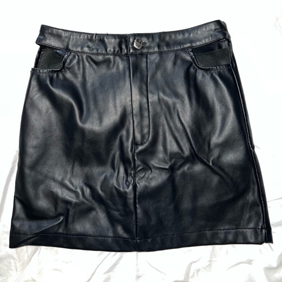 Mini skirt - Picture 1 of 1